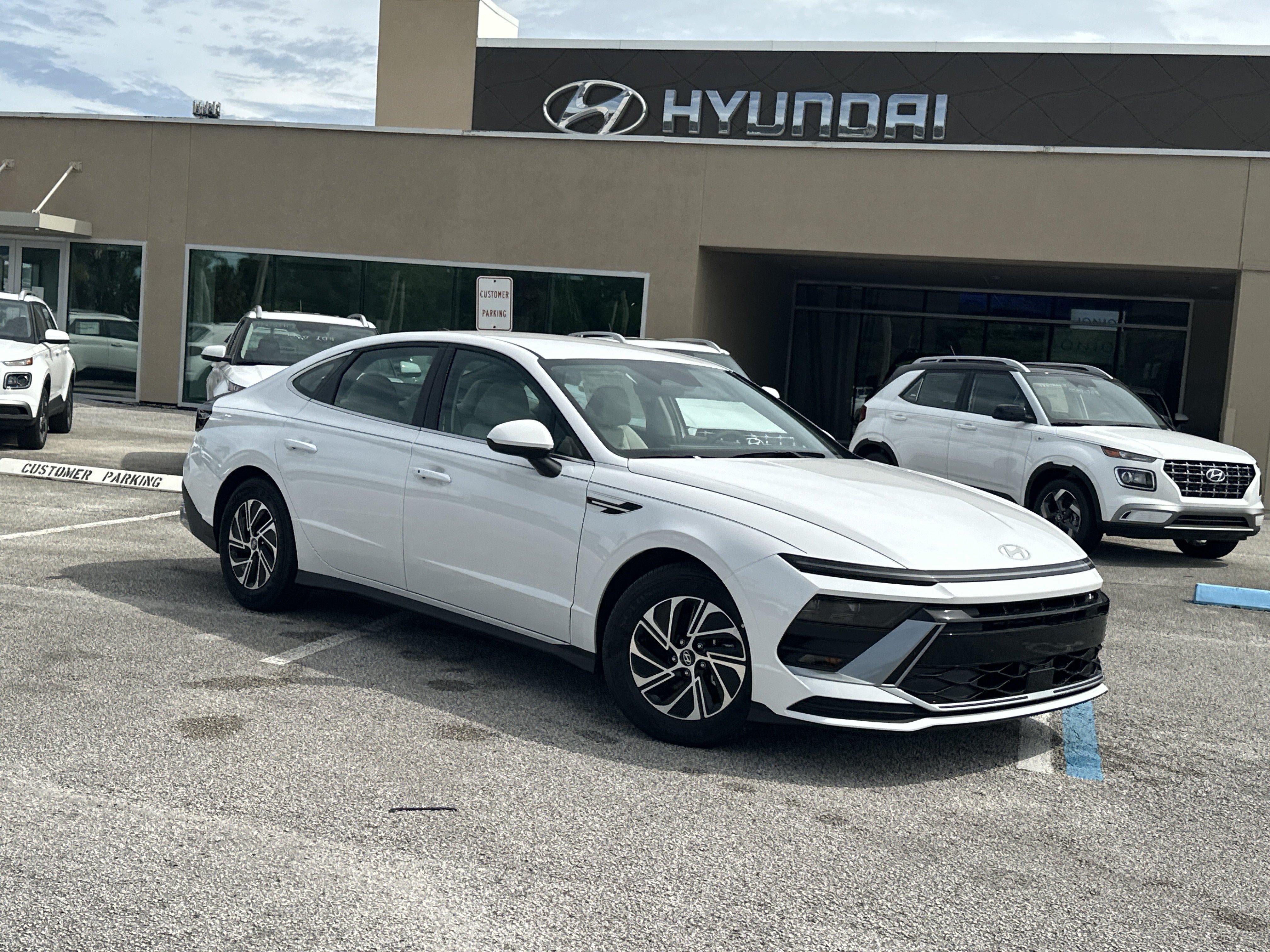2026 Hyundai Sonata Hybrid Blue