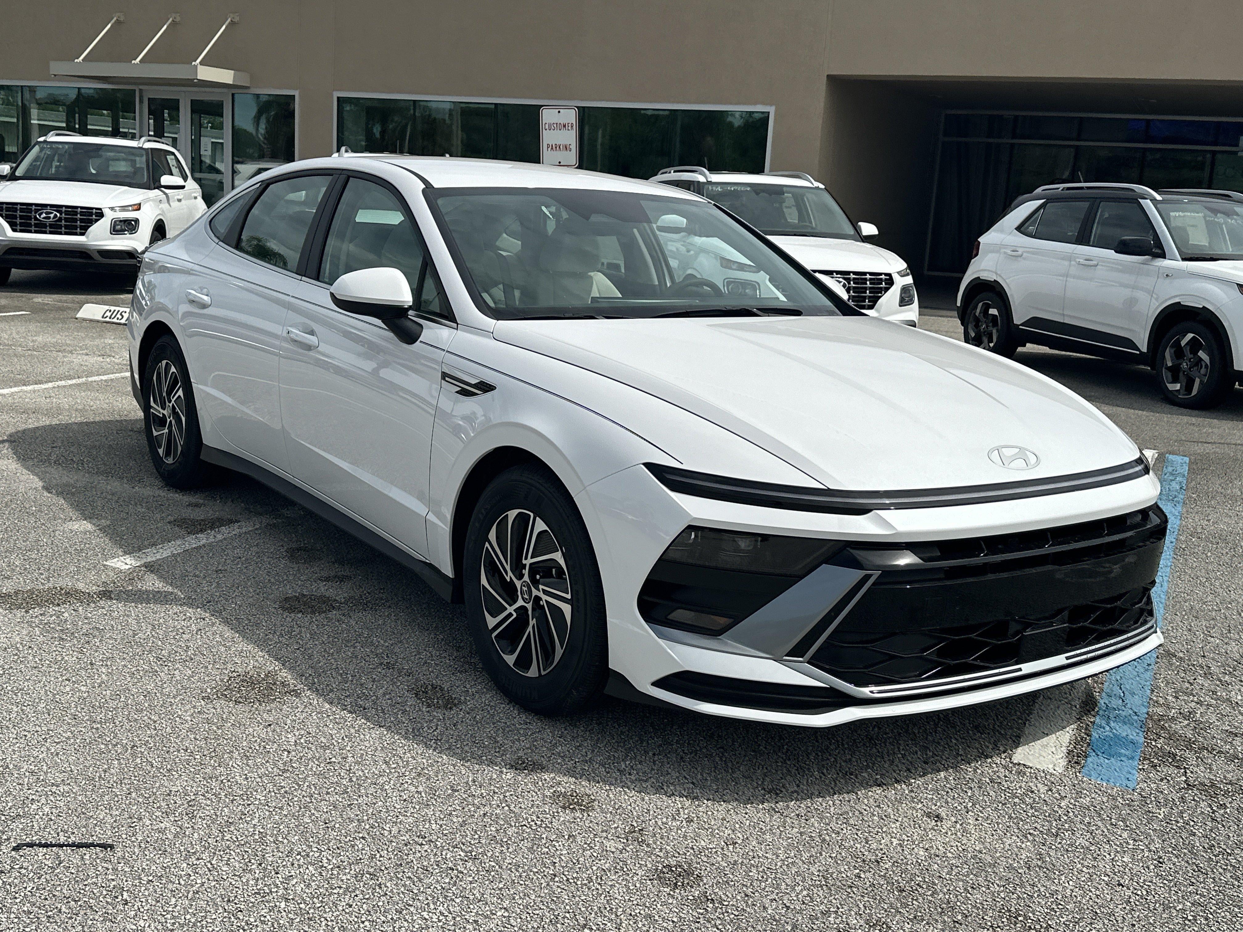 2026 Hyundai Sonata Hybrid Blue