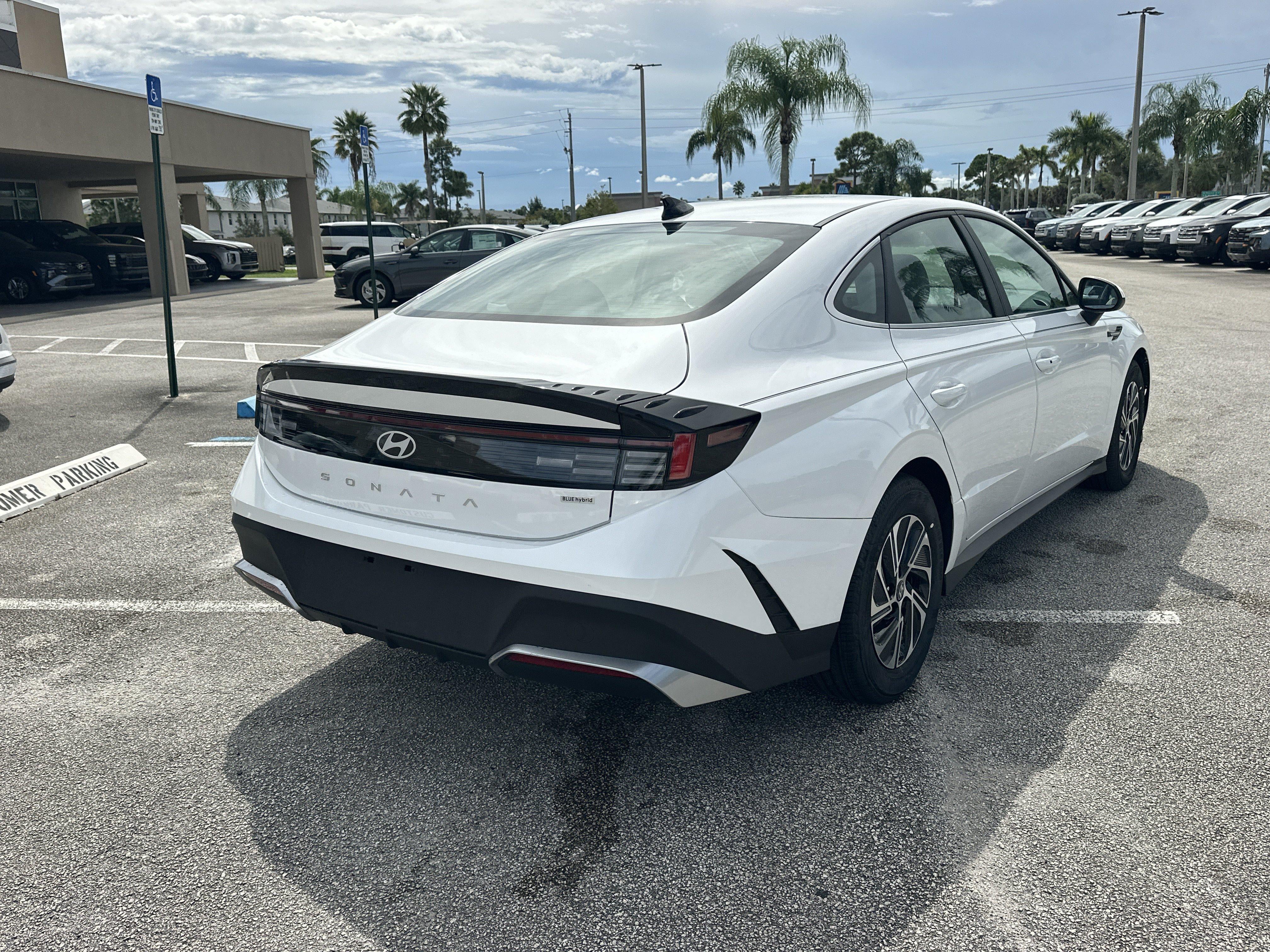 2026 Hyundai Sonata Hybrid Blue