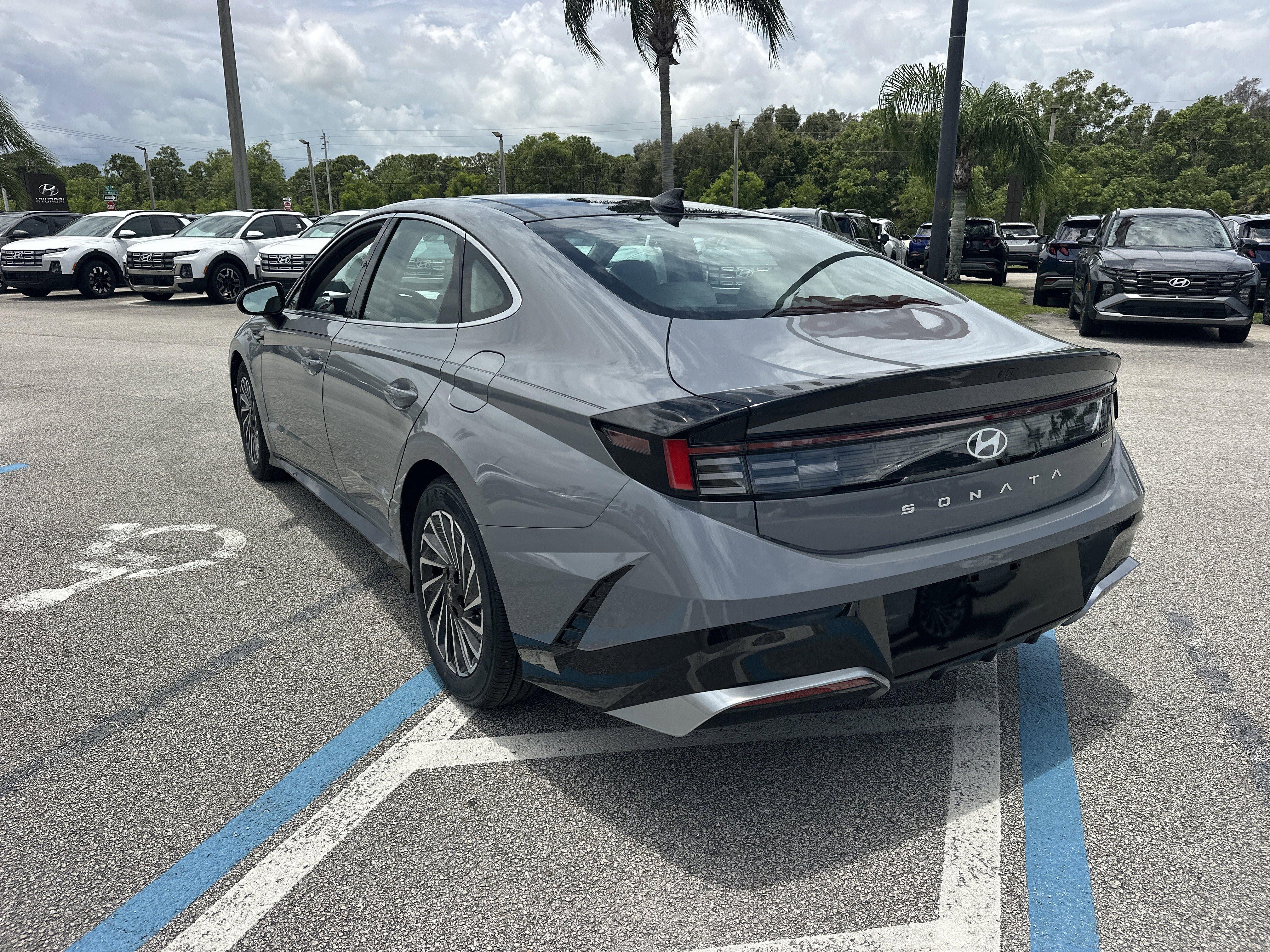2026 Hyundai Sonata Hybrid SEL