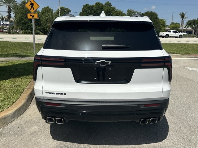 2026 Chevrolet Traverse FWD LT