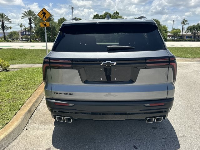 2026 Chevrolet Traverse FWD LT