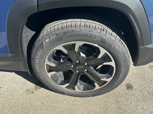 2027 Chevrolet Equinox FWD LT
