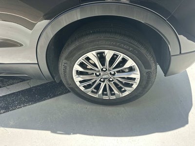 2025 Cadillac XT4 FWD Premium Luxury