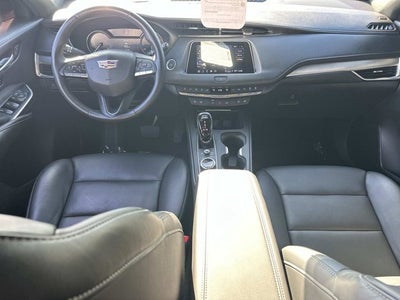 2023 Cadillac XT4 FWD Premium Luxury