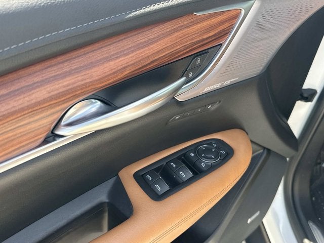 2024 Cadillac XT5 FWD Premium Luxury