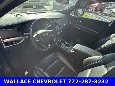 2023 Cadillac XT4 Premium Luxury