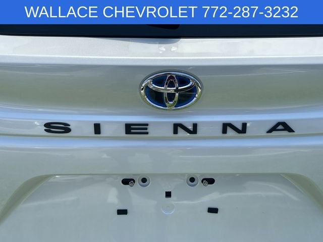 2025 Toyota Sienna XLE